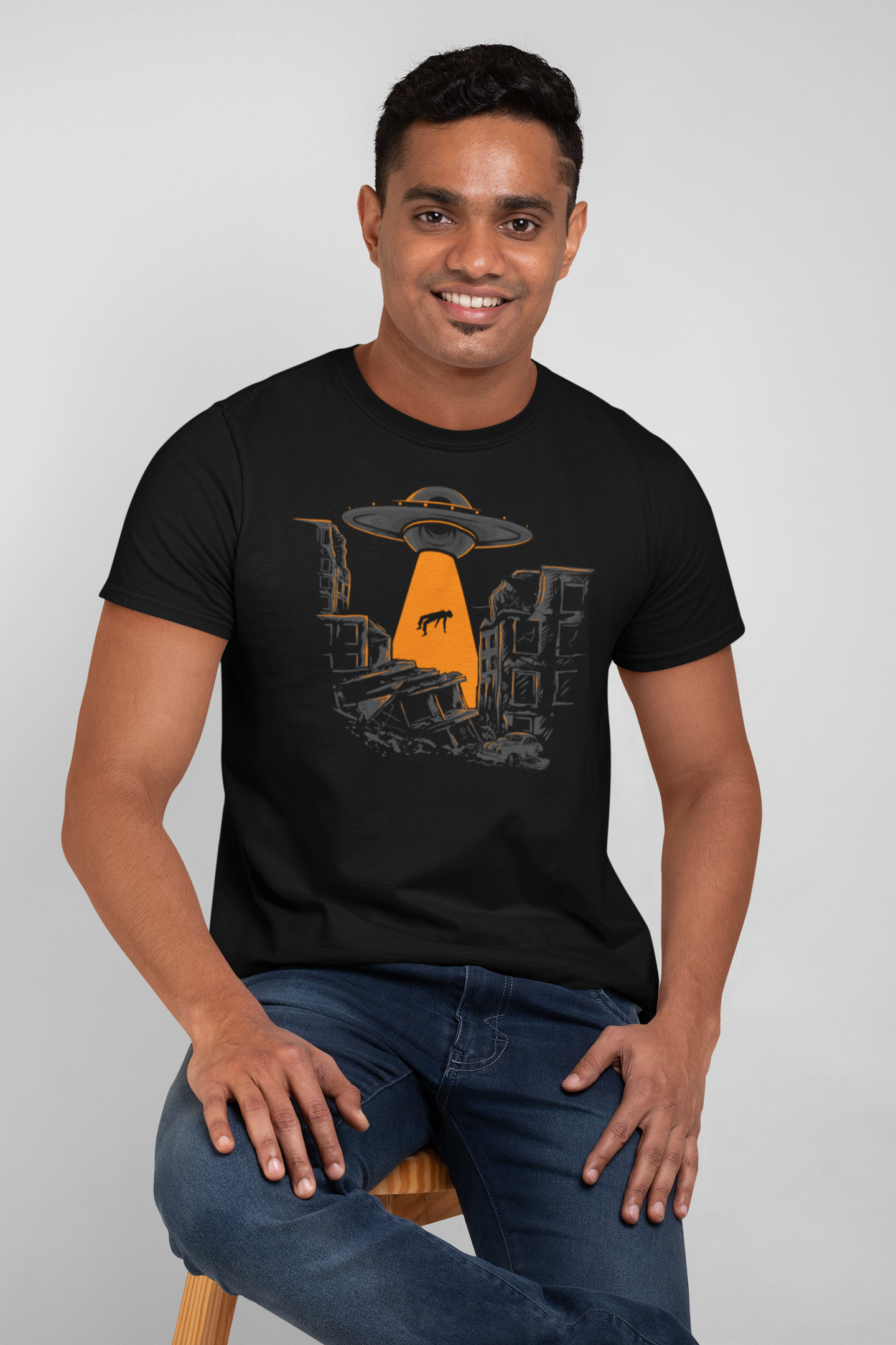 SPACE SHIP ABDUCTION MEN TEE