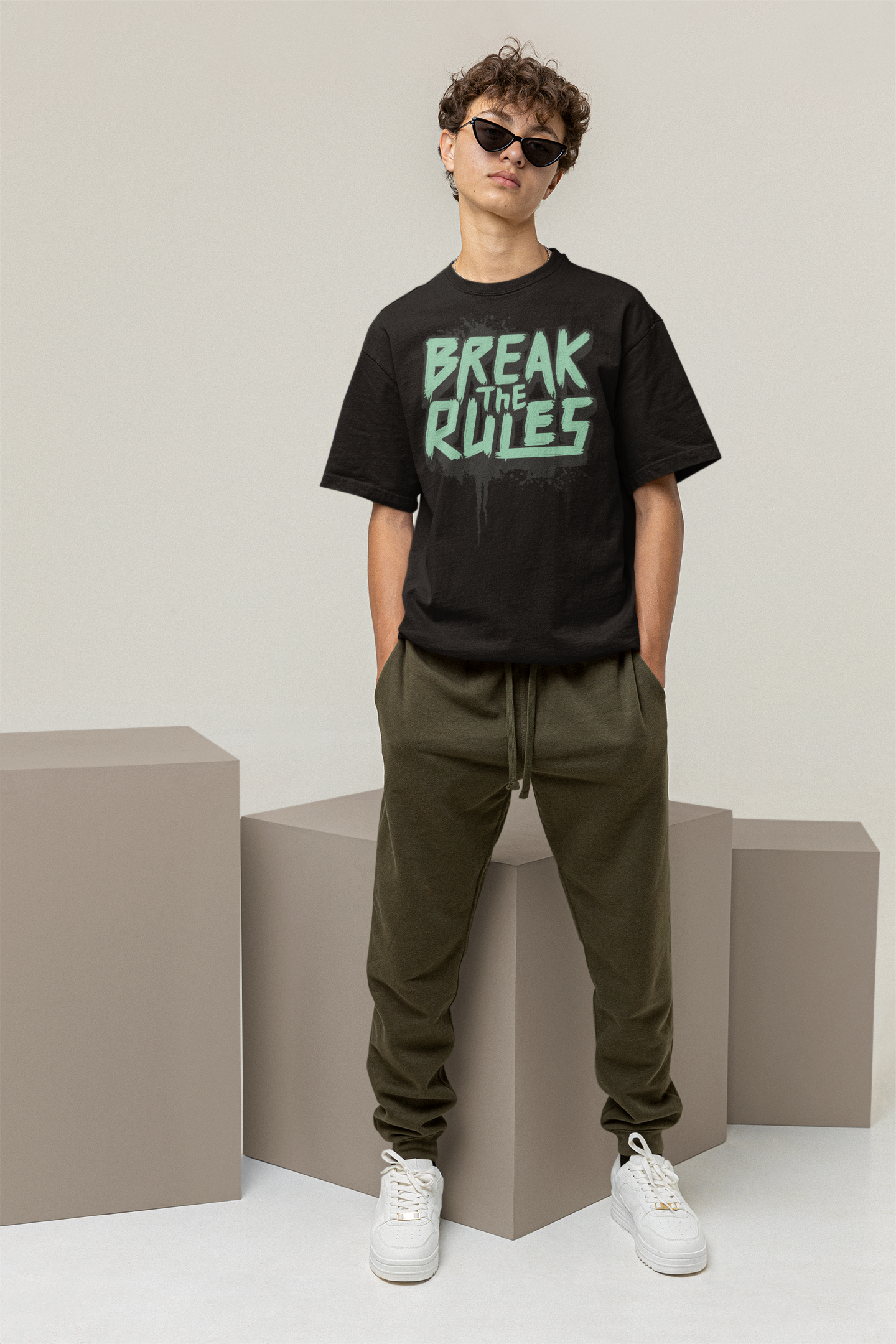 OVERSIZED BREAK THE RULES