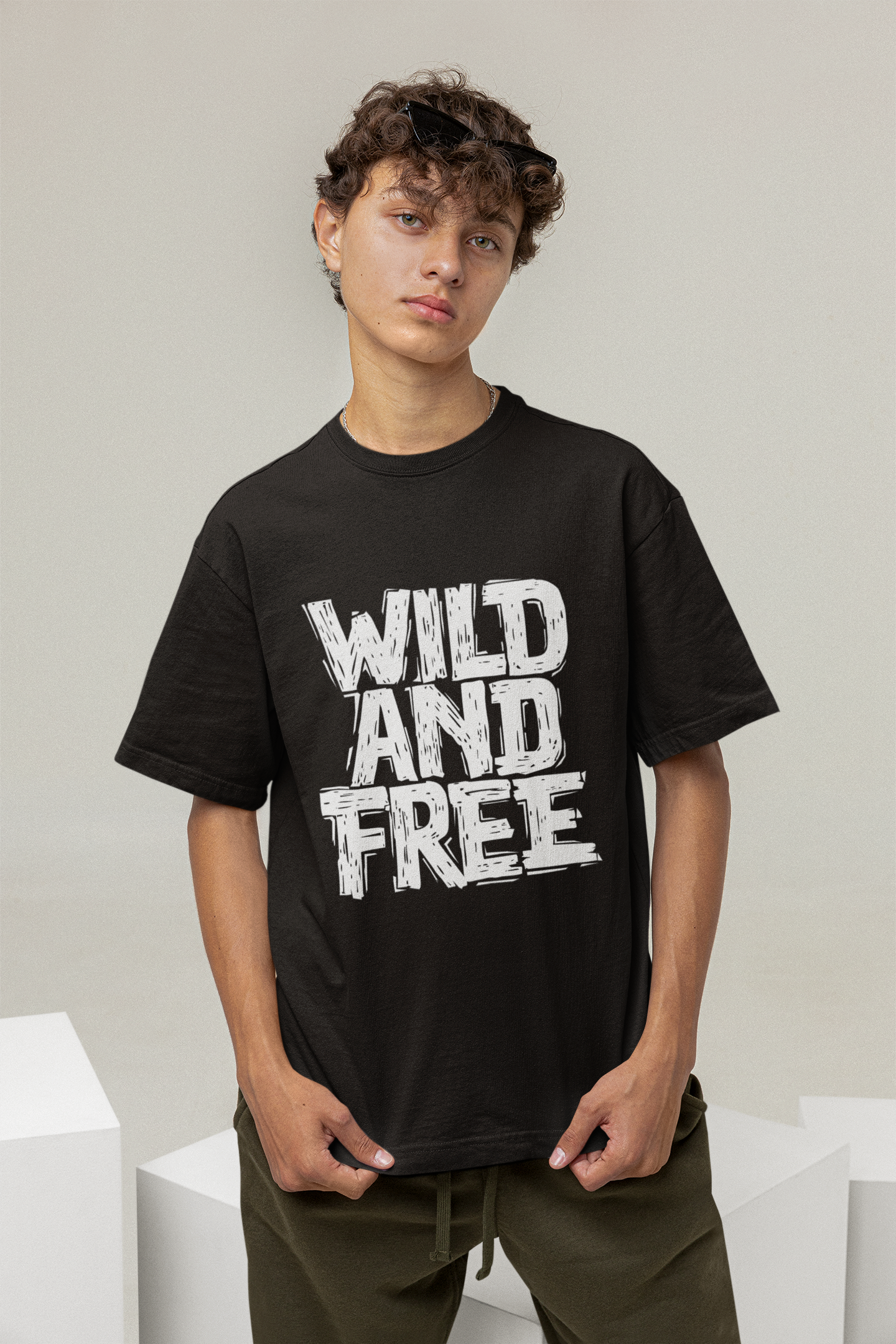 OVERSIZED WILD AND FREE